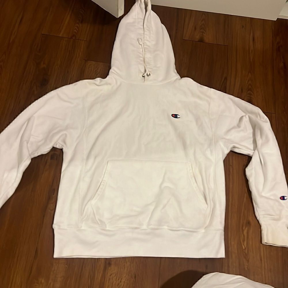 LIKE NEW Mens Medium White Champion Sweatshirt - Hoodie - White Logo